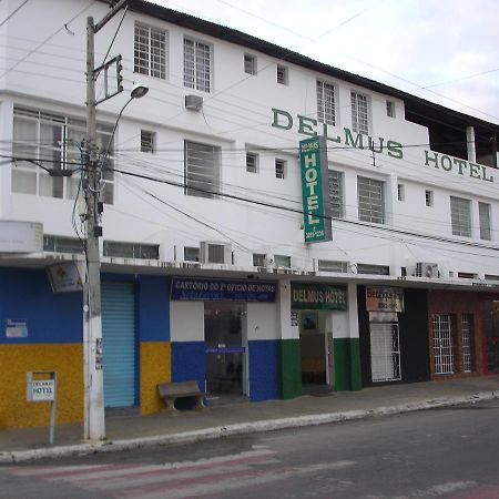 Delmus Hotel Conselheiro Pena Esterno foto